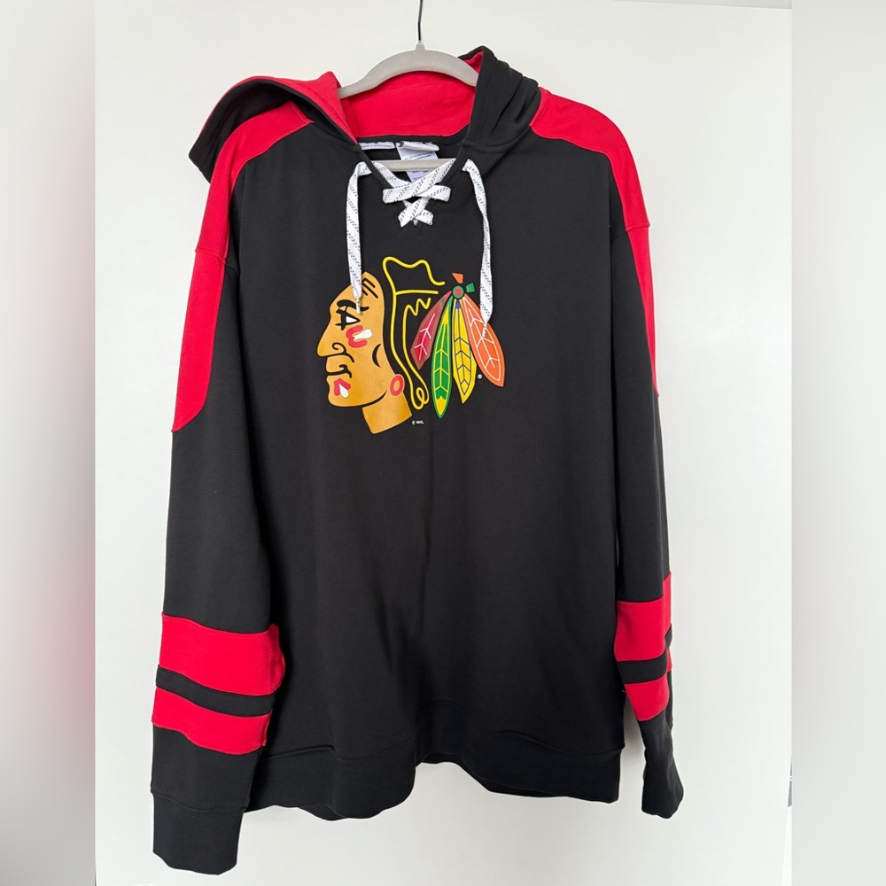 Chicago Blackhawks Laceup Hoodie